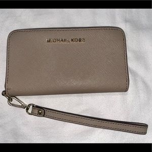 Michael Kors wallet/phone holder